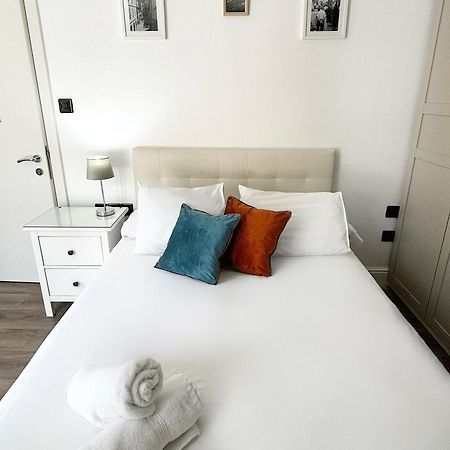 Master Penthouse Double Room Ensuite With Private Terrace - Grand Central House Gibraltar Ngoại thất bức ảnh
