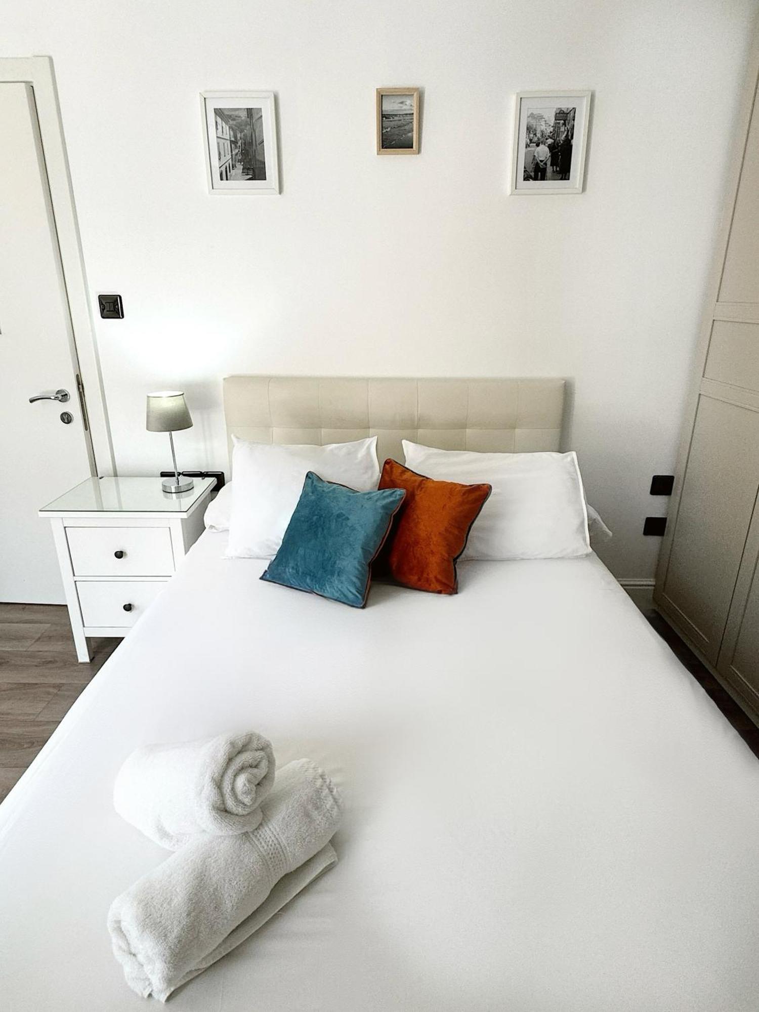 Master Penthouse Double Room Ensuite With Private Terrace - Grand Central House Gibraltar Ngoại thất bức ảnh